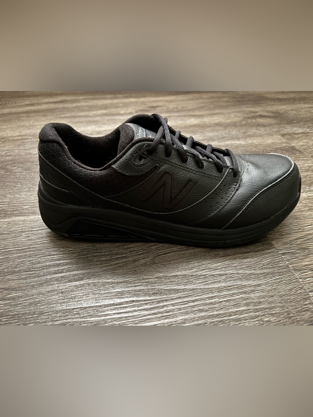 New Balance Women’s Black Leather & Mesh Comfort Sneaker